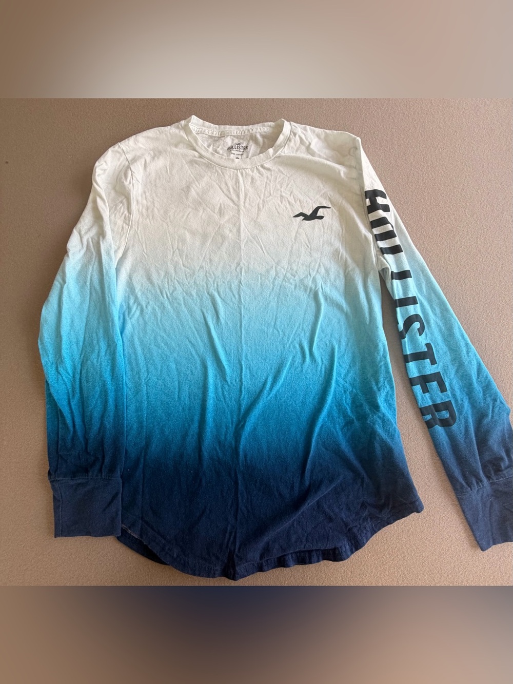 Hollister Men’s Ombre Blue Long-Sleeve Tee Size Small